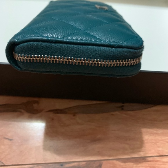 Chanel zip around wallets medium size - Picture 4 of 7